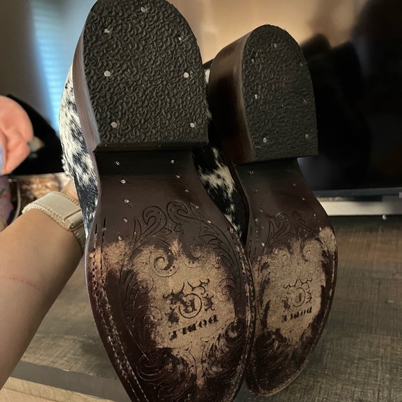 Cowhide booties - Picture 5 of 5